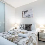 Convenience 2Br1Ba Apartment Mel Cbd With Study