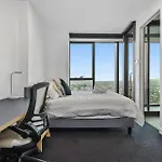City Views - 2Br Gem Near Queen Vic