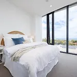 Luxury Bay View Apartment