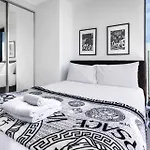 Downtown Delight Experience Melbourne In Style
