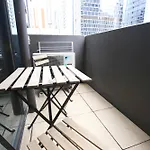 Cozy Cbd 2B2B Apt In Prime Location