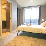 Cozy Cbd 2B2B Apt In Prime Location