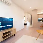 Unparalleled City Convenience 2Br Apt Free Parking #Eq07