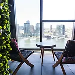 Pearl Waterfront Docklands