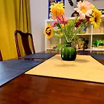 Two Pines, Whole Home In Tullamarine Near Airport!