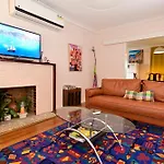 Two Pines, Whole Home In Tullamarine Near Airport!