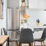 Stylish Southbank 2Br Apt With Bay Views, Pool And Gym
