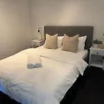 Highview 2 Queen Bed 1 Bath With Gym, Pool And Parking
