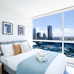 Modern 2B Apt With Free Parking In Cbd