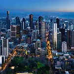 Melbourne City Oasis With High-End Amenity Apt