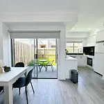 Quiet Cozy Townhouse 6 Mins To Airport And Shoping Mail