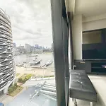 Mt1012 - 1 Bedroom Docklands Delight, Stunning Apartment