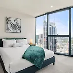 Prime 2Br Apt Panoramic City Views, Pool & Gym