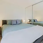 Urban Elegance In The Heart Of Melbourne