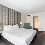 Modern Nomads Beautiful King Studio With Indoor Pool & Balcony