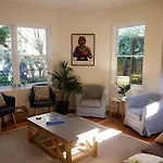 Amazing Location Walk To Mcg Swan St Bridge Rd Cbd