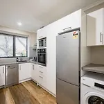 Central To Everything Spacious 1 Bedroom Apartment