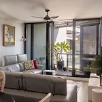 3-Bedroom Stay In Vibrant St Kilda Rd