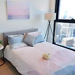 Cbd 3 Bedroom Luxury Apartment Pool Spa Sauna Park