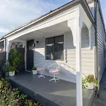Entire Charming Periodic Victorian House In Prime Brunswick Location