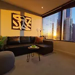 Cbd Park Views Retreat With Free Parking - Up To 4 Pax