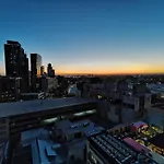 Cbd Park Views Retreat With Free Parking - Up To 4 Pax