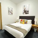 A Chic City Apt Bourke St Living Near Chinatown