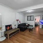 Cozy Stays - 15 Mins To Airport & 500M To Train
