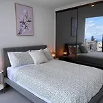 Melbourne Cbd 2B2B1S With City & Sea Views