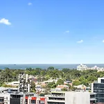 Stylish 3Br With Bay Views, Huge Balcony And Pool