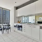 Stylish 1-Bedroom Apartment In Southbank
