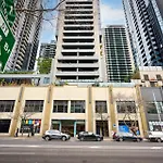 Perfectly Styled Urban Retreat In Southbank