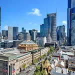 Free Parking - Breathtaking - Elegant City View - Central Location