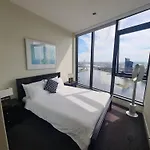 Premium 2-Bedroom Apartment With Harbour Views