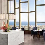 Elegant 2 Bed Cbd Heated Pool Gym Sauna Balcony