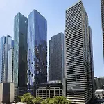 Luxuria Apartments - Uno