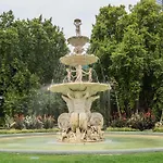 Stylish Studio Apartment Opposite Carlton Gardens