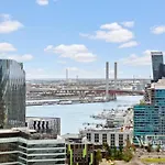 A Room In Shared Apartment Cbd Near Southern Cross Melbourne