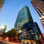 Astonishing 2B2B Upperwestside Residence Opposite Southern Cross Station