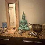 City Cozy Room Free Parking & Wifi