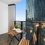 Trendy 2-Bedroom Stay In Melbourne Cbd