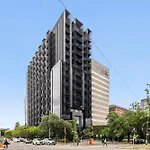 Modern Cozy Inner City 1Brd Apartment Near F1 Track