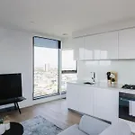 Southbank Sanctuary With Pool & Gym