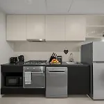 Wow Apartment On Collins