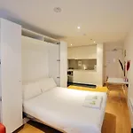 Ozstays Apartments