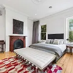 Waratah Stay - A Boutique Experience