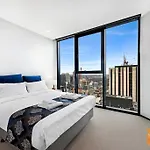 Ifsuites Light House Victoria One Apartment