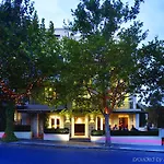 Lyall Residence