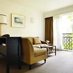 Lyall Residence