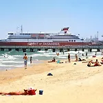 Espresso Apartments - Bay Views Port Melbourne